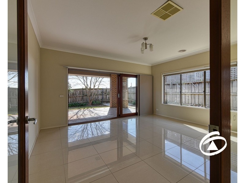 31 Nature Circuit, Cranbourne North VIC 3977