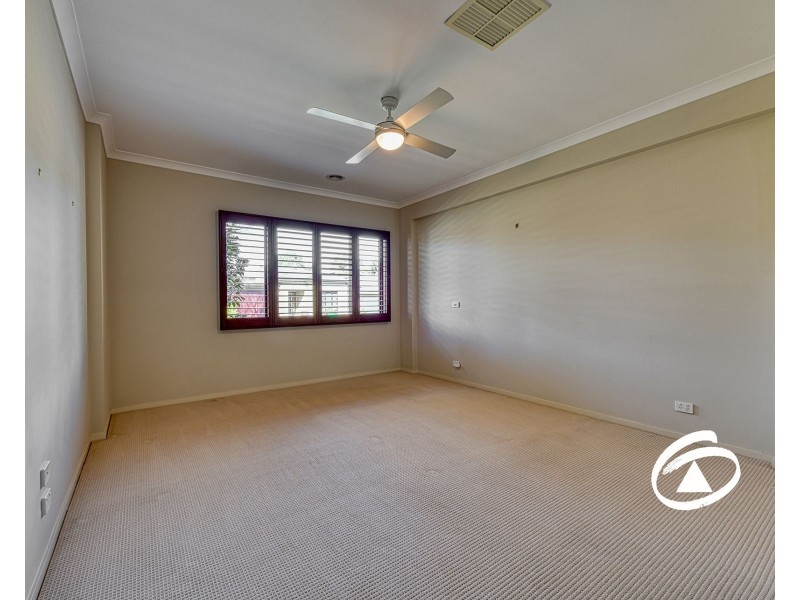 31 Nature Circuit, Cranbourne North VIC 3977