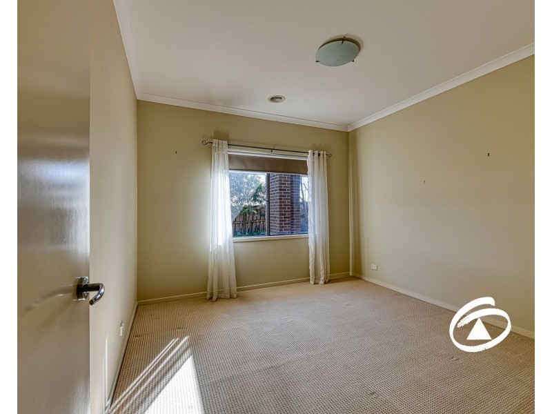 31 Nature Circuit, Cranbourne North VIC 3977