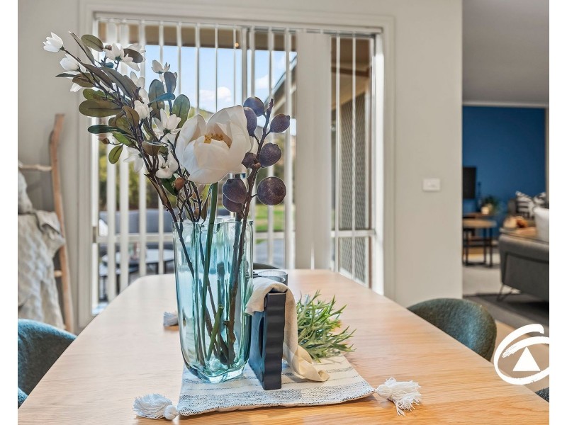 7 Howe Way, Cranbourne East VIC 3977