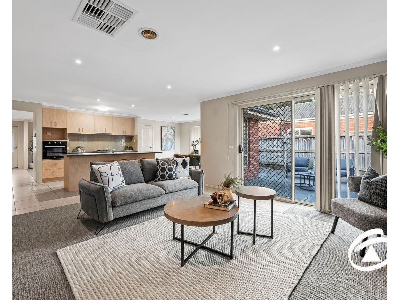 7 Howe Way, Cranbourne East VIC 3977