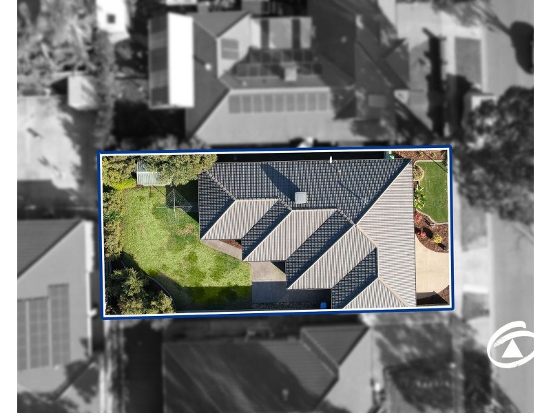 7 Howe Way, Cranbourne East VIC 3977