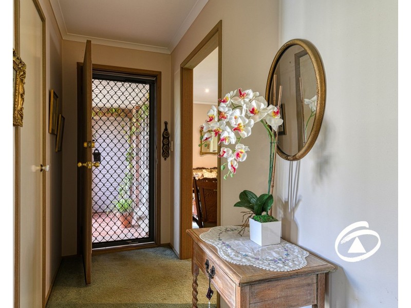 7 Valley View Crescent, Berwick VIC 3806