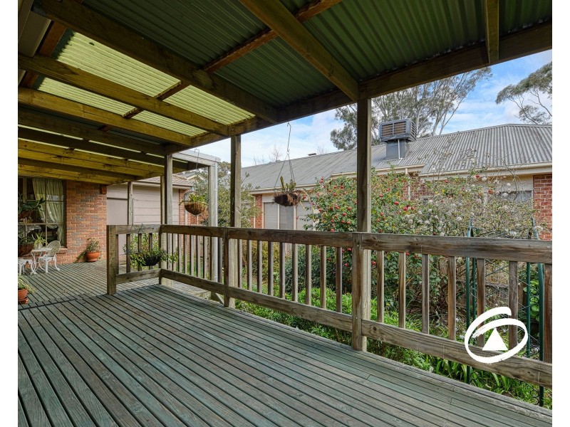 7 Valley View Crescent, Berwick VIC 3806