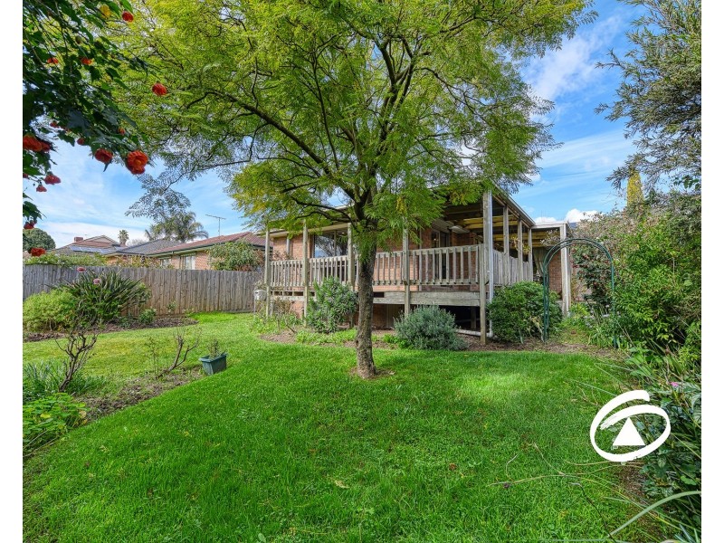 7 Valley View Crescent, Berwick VIC 3806