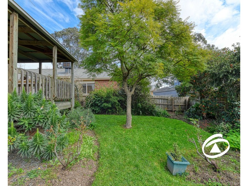 7 Valley View Crescent, Berwick VIC 3806