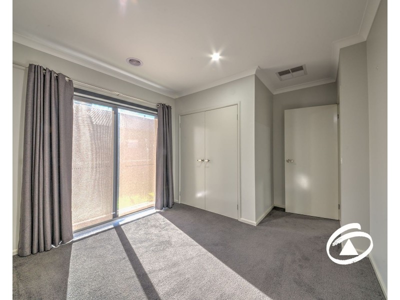 29 Statham View, Cranbourne West VIC 3977