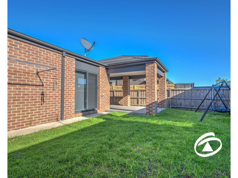 29 Statham View, Cranbourne West VIC 3977