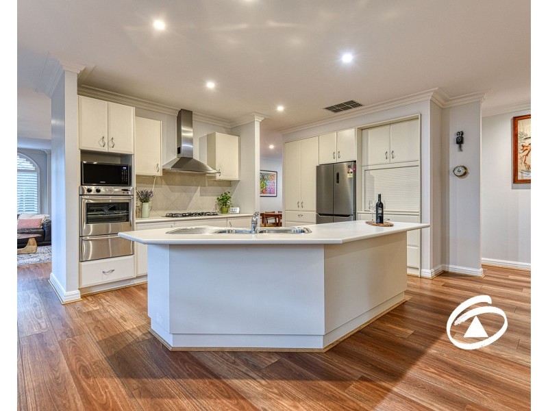 22 Grant Close, Berwick VIC 3806
