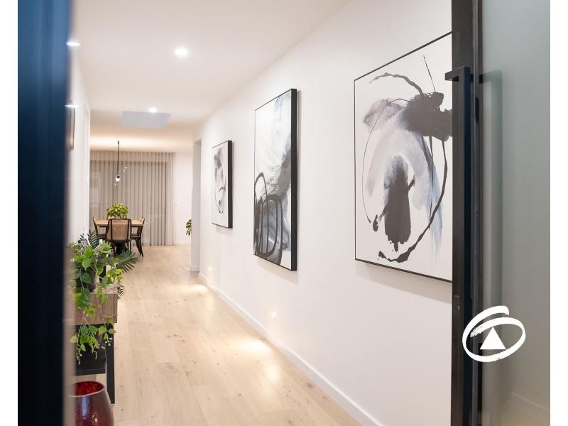 24 Oakrind Rise, Officer VIC 3809