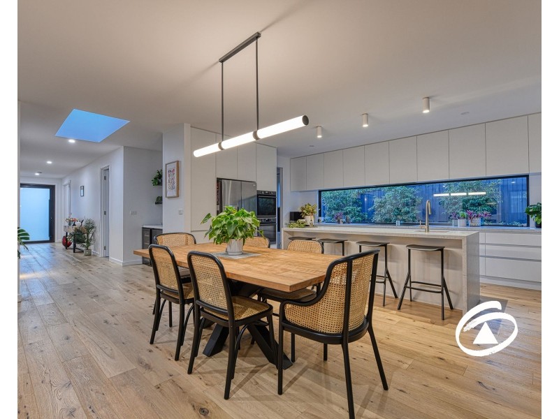 24 Oakrind Rise, Officer VIC 3809