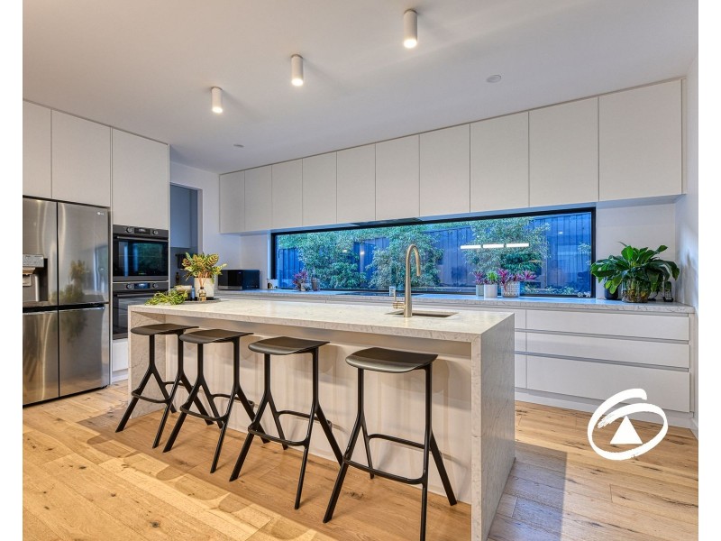 24 Oakrind Rise, Officer VIC 3809