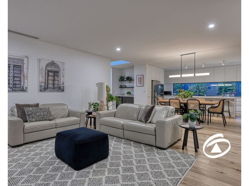 24 Oakrind Rise, Officer VIC 3809