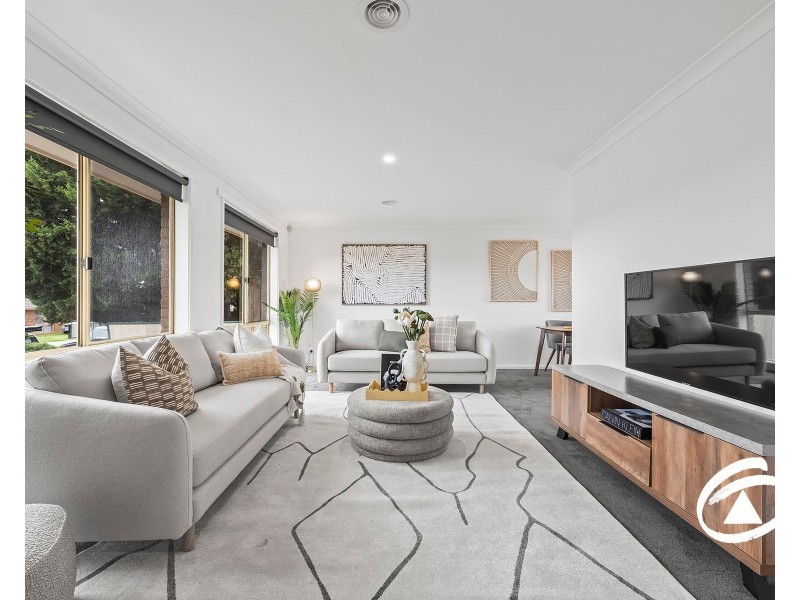 18 Jessica Drive, Hampton Park VIC 3976