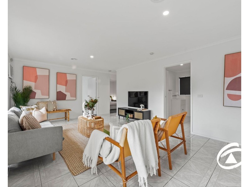 18 Jessica Drive, Hampton Park VIC 3976