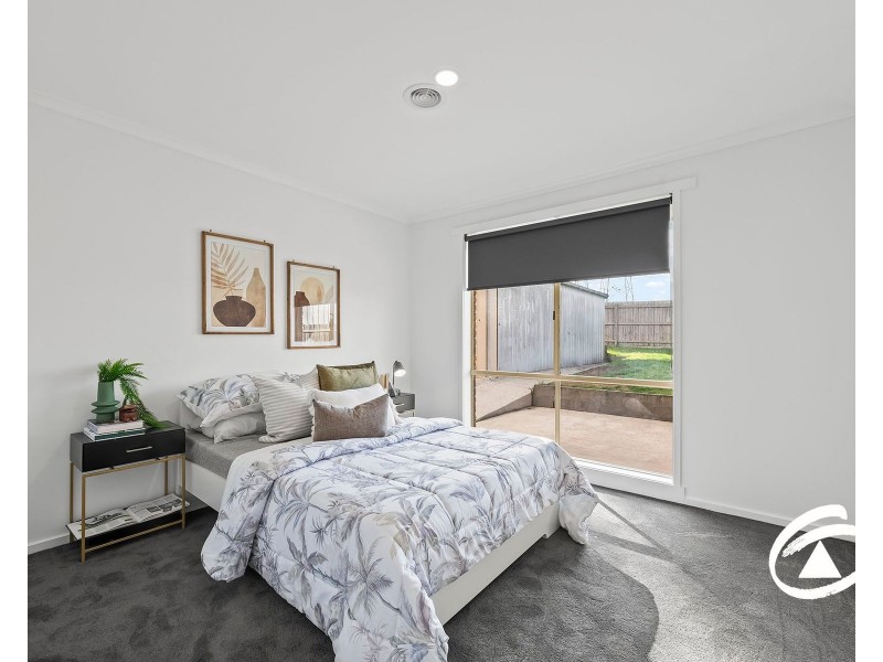 18 Jessica Drive, Hampton Park VIC 3976