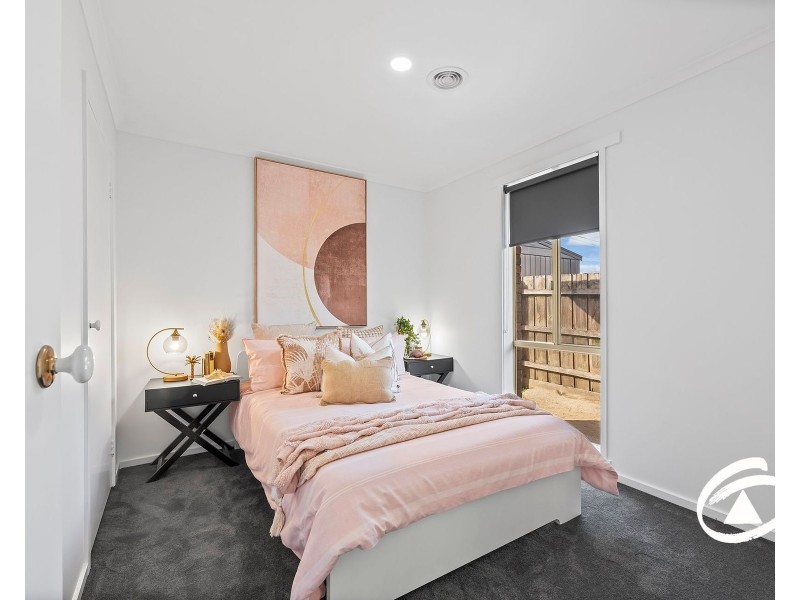 18 Jessica Drive, Hampton Park VIC 3976