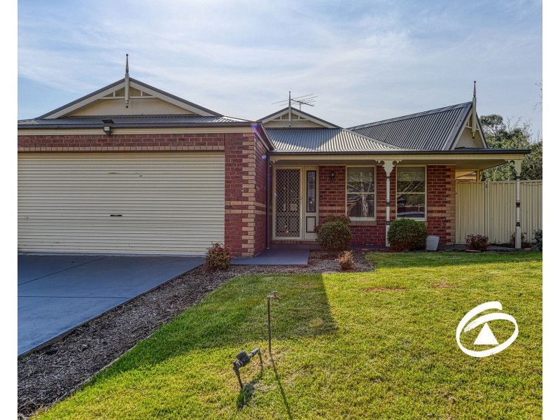 4 Alastair Drive, Berwick VIC 3806