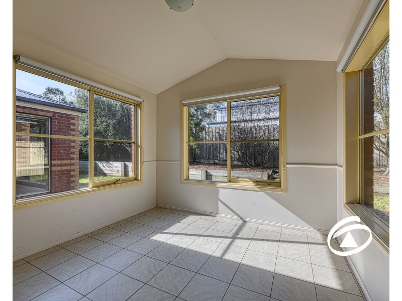4 Alastair Drive, Berwick VIC 3806
