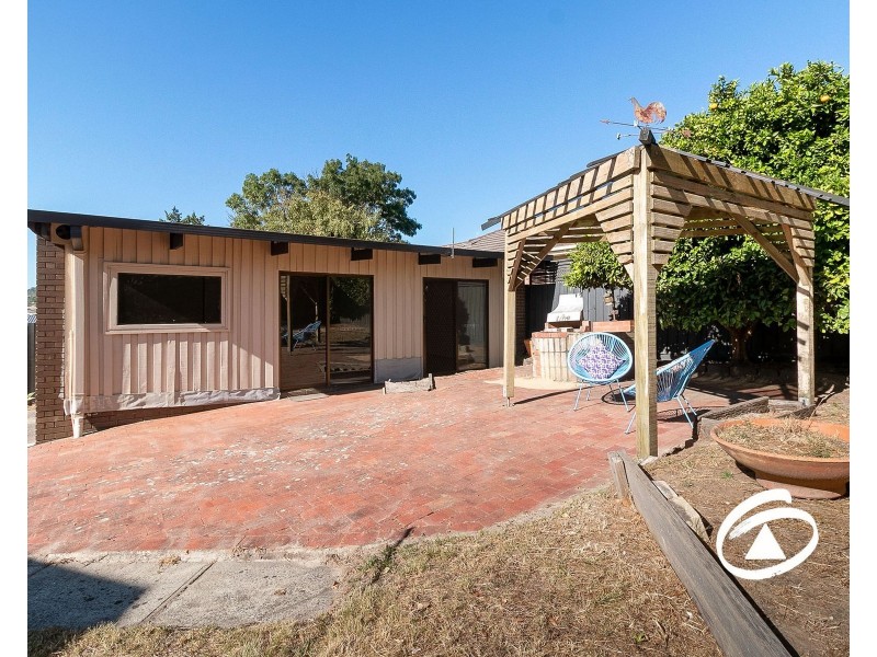 6 Castlecrag Close, Endeavour Hills VIC 3802