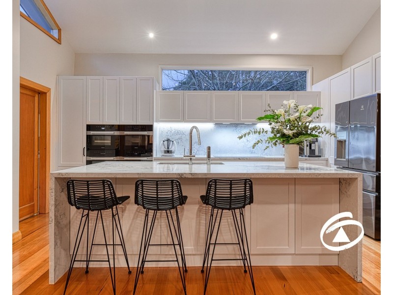 9 Memorial Avenue, Emerald VIC 3782