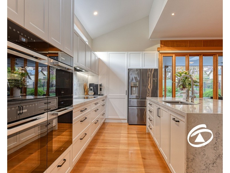 9 Memorial Avenue, Emerald VIC 3782