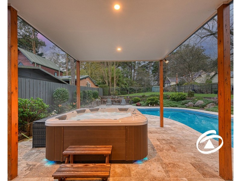 9 Memorial Avenue, Emerald VIC 3782
