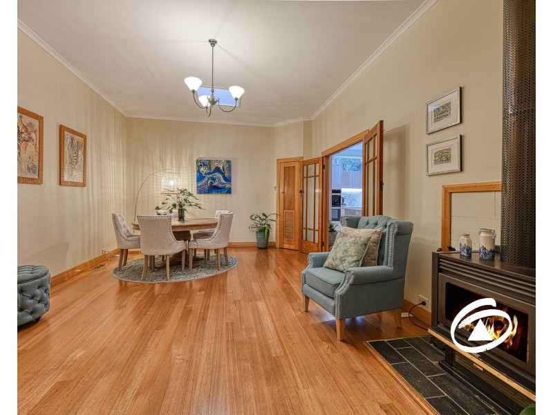 9 Memorial Avenue, Emerald VIC 3782