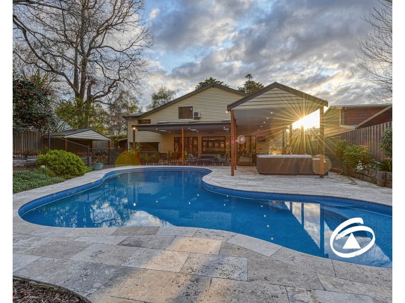 9 Memorial Avenue, Emerald VIC 3782