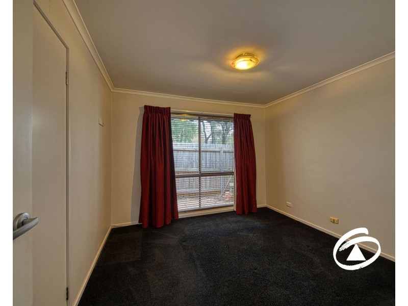 2/33 Amber Crescent, Narre Warren VIC 3805
