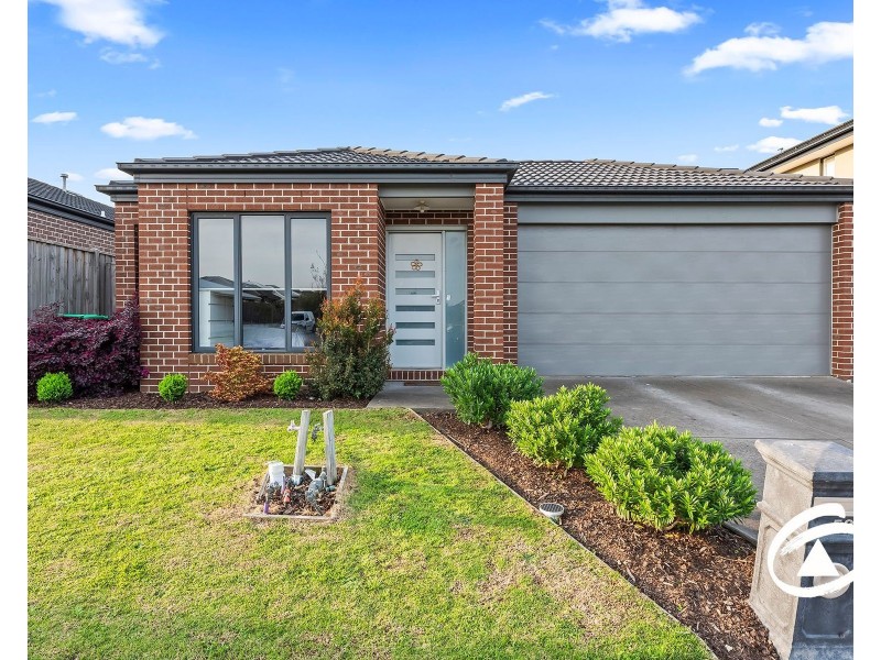53 Moxham Drive, Clyde North VIC 3978