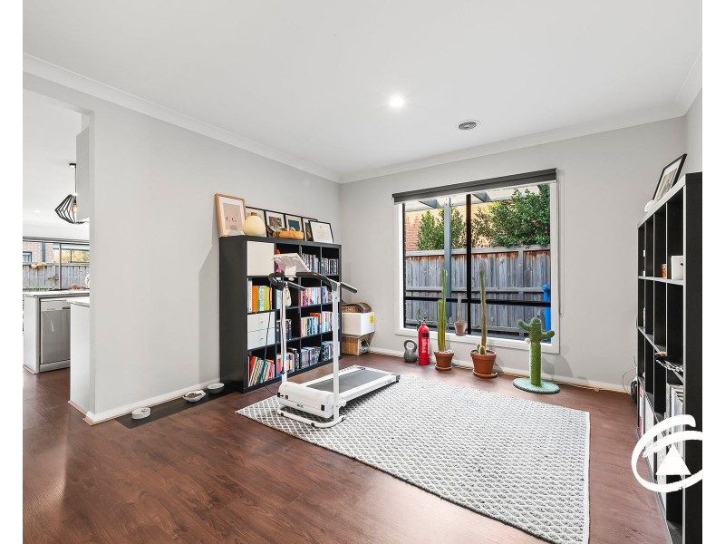 53 Moxham Drive, Clyde North VIC 3978