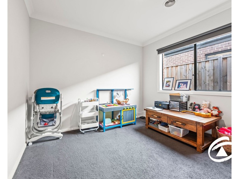 53 Moxham Drive, Clyde North VIC 3978