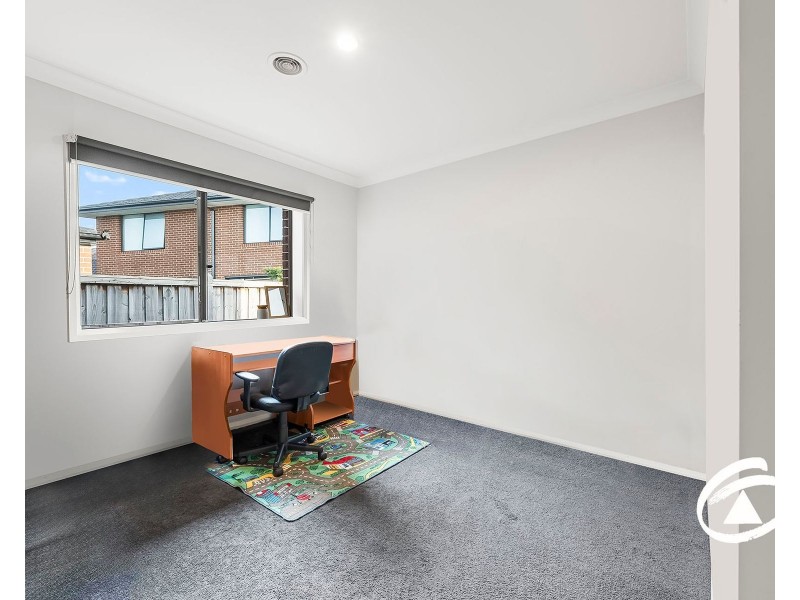 53 Moxham Drive, Clyde North VIC 3978