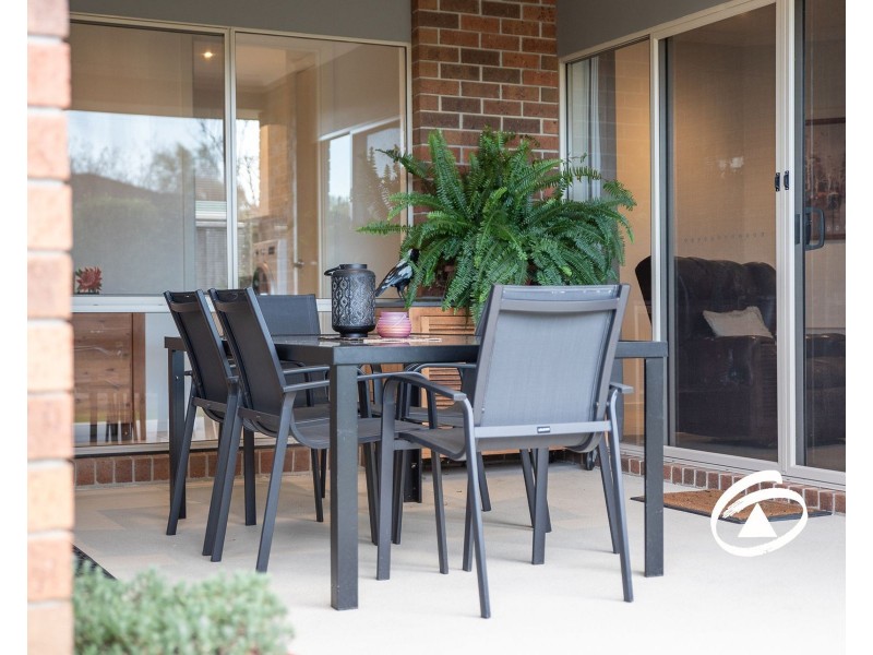 14 Algerd Way, Pakenham VIC 3810