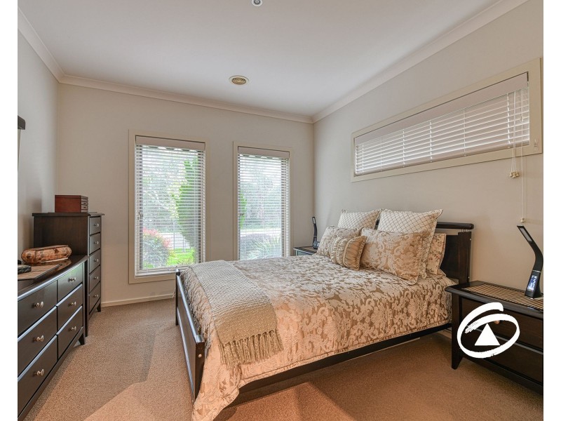 14 Algerd Way, Pakenham VIC 3810