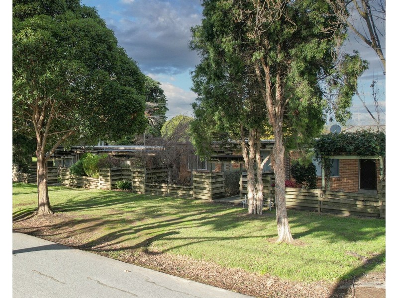 2/7 Manuka Road, Berwick VIC 3806