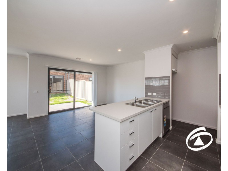 36 Renam Street, Pakenham VIC 3810