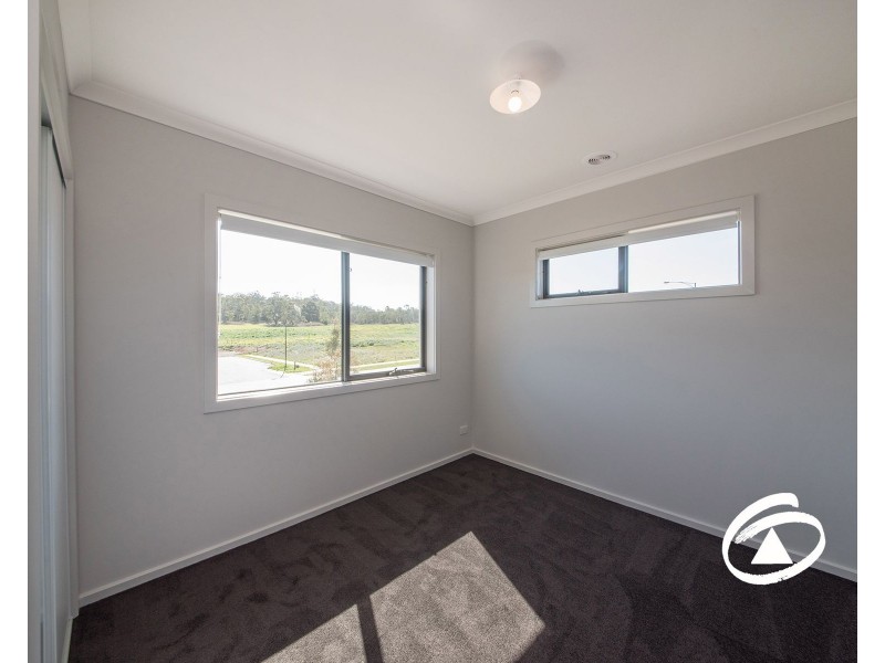 36 Renam Street, Pakenham VIC 3810