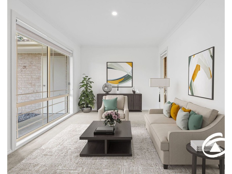 13 Cambridge Close, Cranbourne East VIC 3977