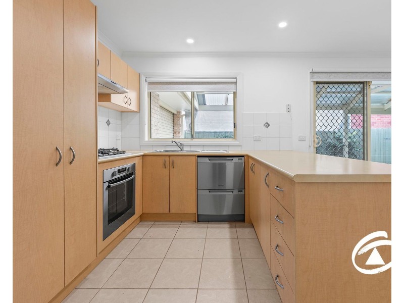 13 Cambridge Close, Cranbourne East VIC 3977