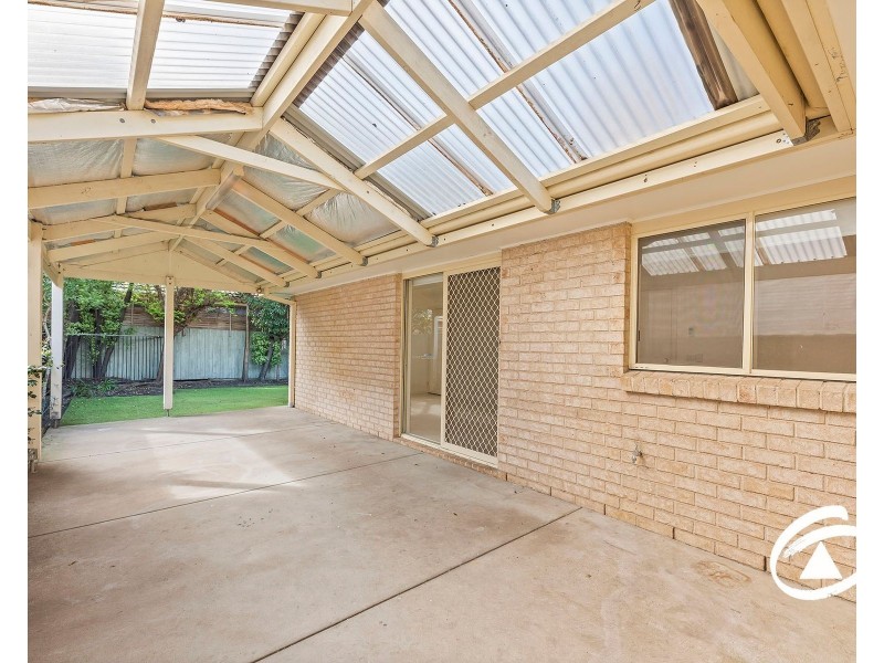 13 Cambridge Close, Cranbourne East VIC 3977