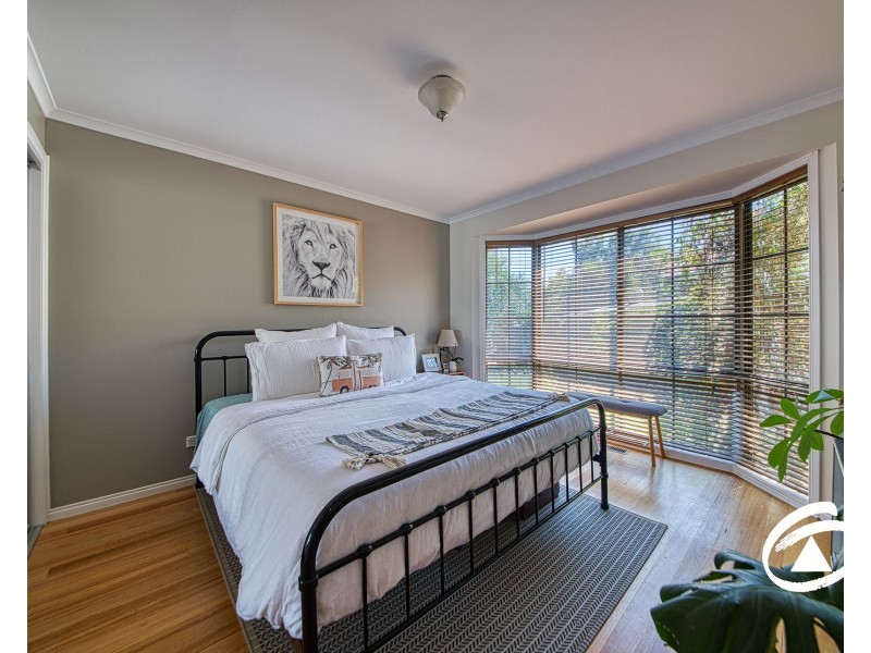 6 Lyndal Court, Berwick VIC 3806