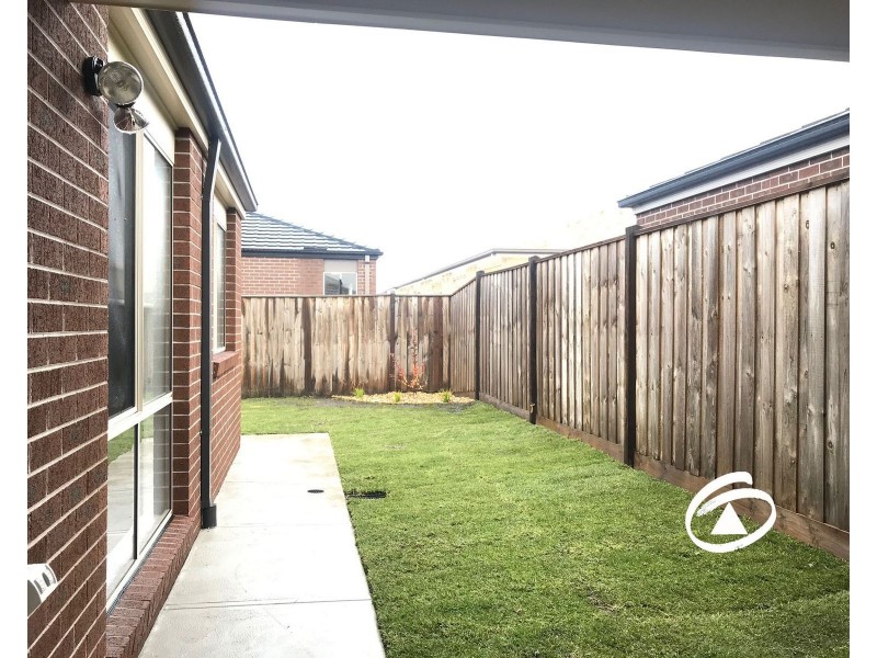 56 Kamona Street, Clyde VIC 3978