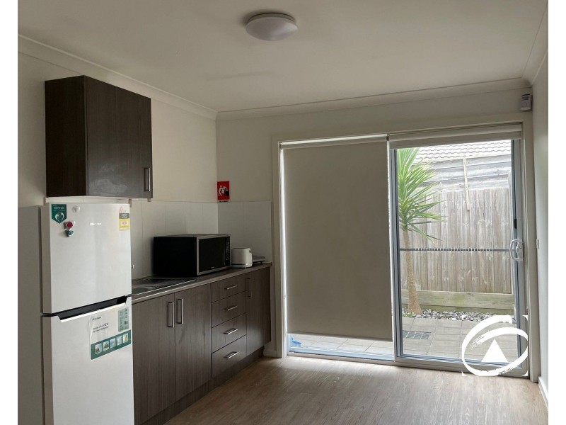 6/4 Cranbourne Drive, Cranbourne VIC 3977