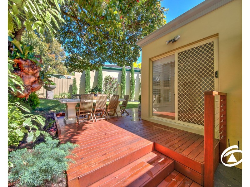 2/50 Peel Street, Berwick VIC 3806