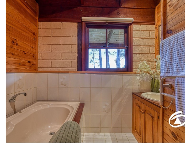 80 The Avenue, Gembrook VIC 3783