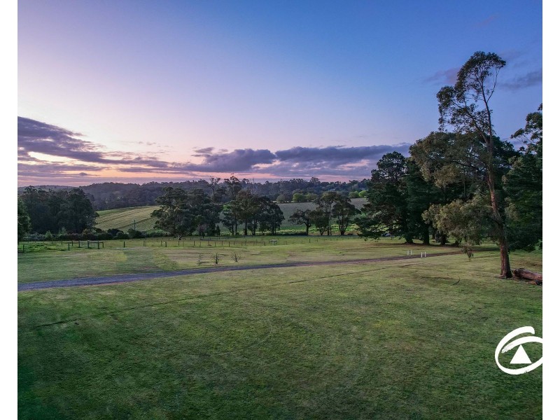 80 The Avenue, Gembrook VIC 3783