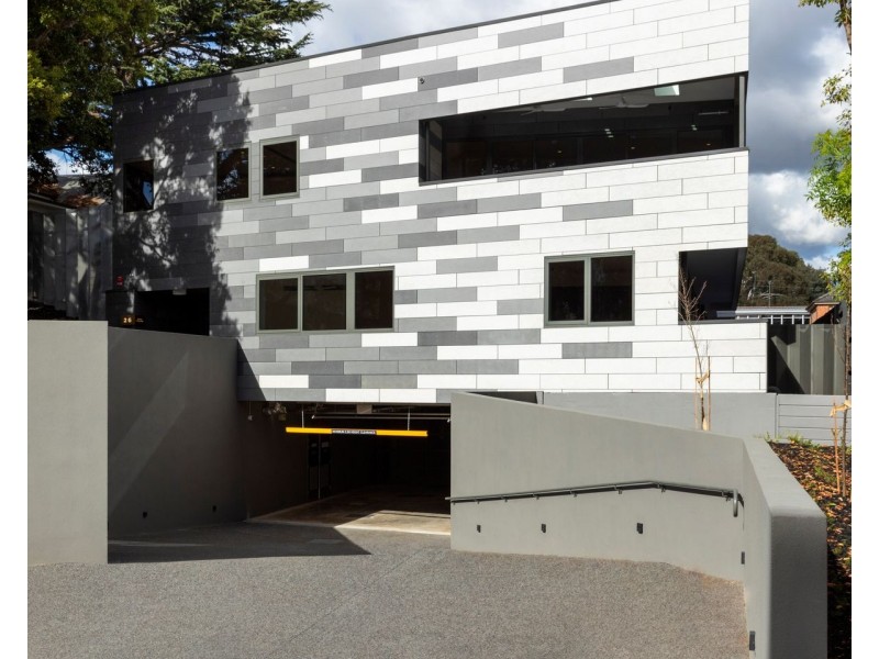 6/26 Langmore Lane, Berwick VIC 3806