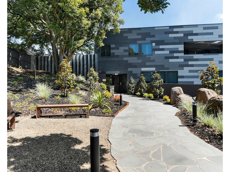 6/26 Langmore Lane, Berwick VIC 3806